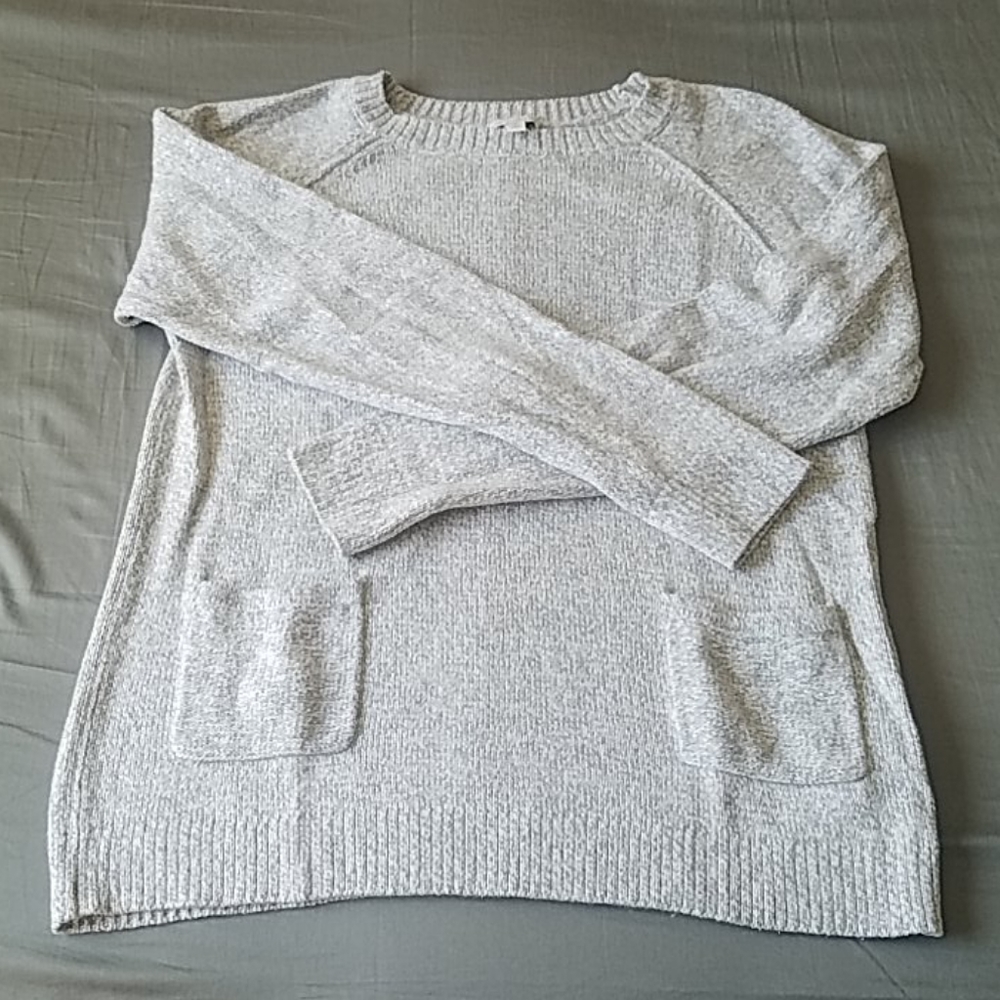 Light grey long sleeve sweater